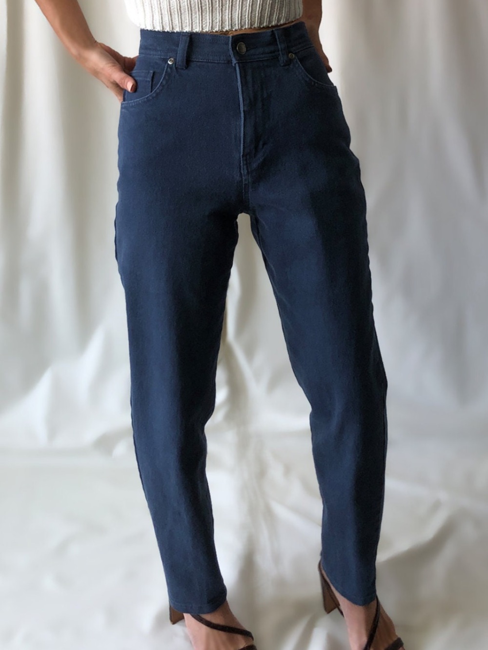 90s High-Rise Straight Leg Jeans